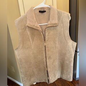Y2K EXPRESS WORLD BRAND Leather / Suede Brown Vest Cream Sherpa lined